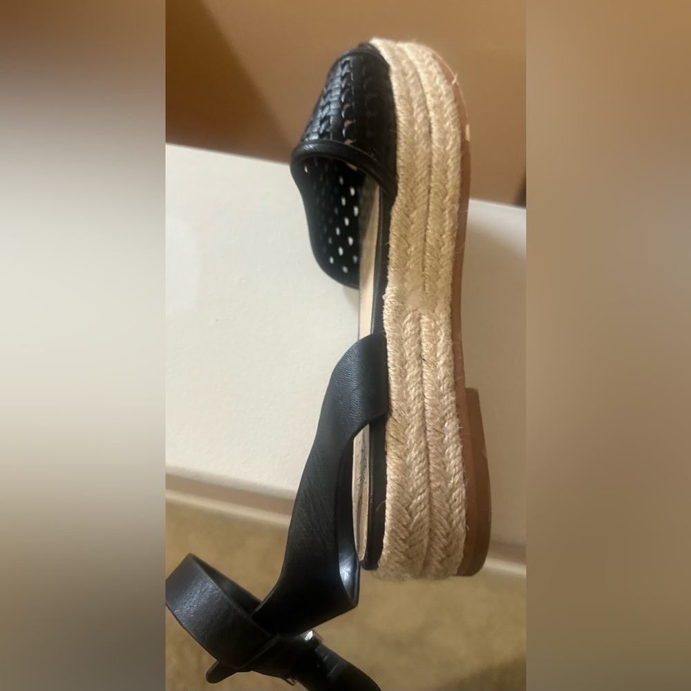 Women’s‎ Vince Camuto Kovya Black Espadrille Platform Sandals. Size is 6.5. - Picture 6 of 8